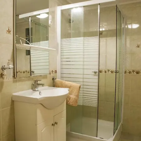 Dunai Gyoengy Vendeghaz Guest house *