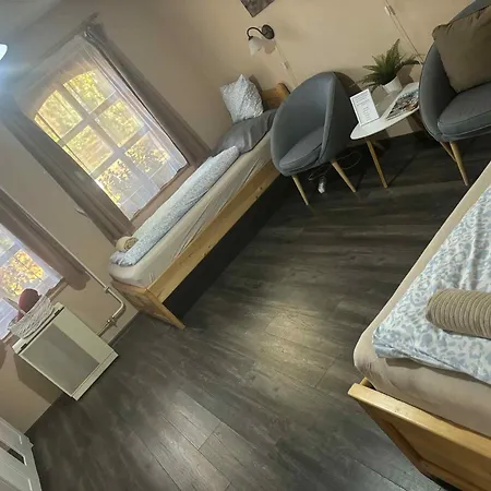Dunai Gyoengy Vendeghaz Konukevi 4*